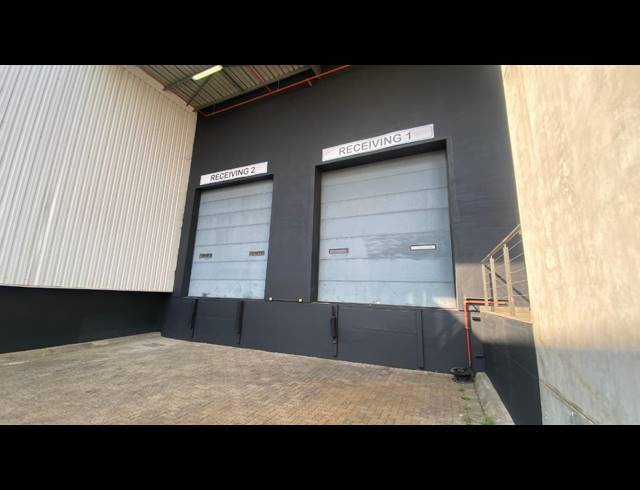 2,596M² WAREHOUSE TO LET IN LOUWLARDIA